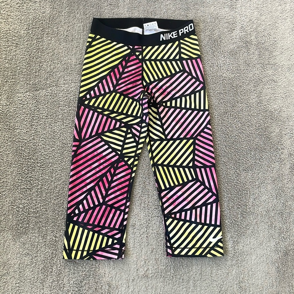 EC Nike Pro Multi-Color Cropped Leggings - Size Medium